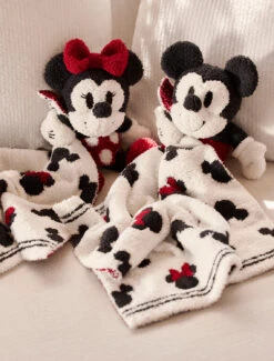 CozyChic® Disney Classic Mickey Mouse Blanket Buddie -Snuggle And Style BDF SS23 HOME U DNBCC21690 0122 V1 web