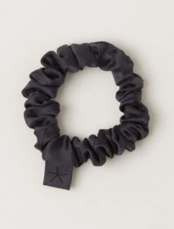 LuxeChic® And Silk Scrunchie Set -Snuggle And Style BDWLC21379 Carbon W 1
