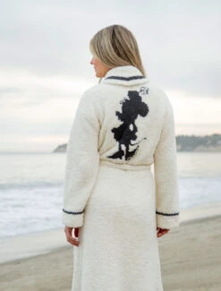 CozyChic® Classic Disney Minnie Mouse Adult Robe 11 CozyChic® Classic Disney Minnie Mouse Adult Robe -Snuggle And Style D100 009 CREAM CARBON 1 201283ee e6c6 434a af69 f8aa54ed9f4c