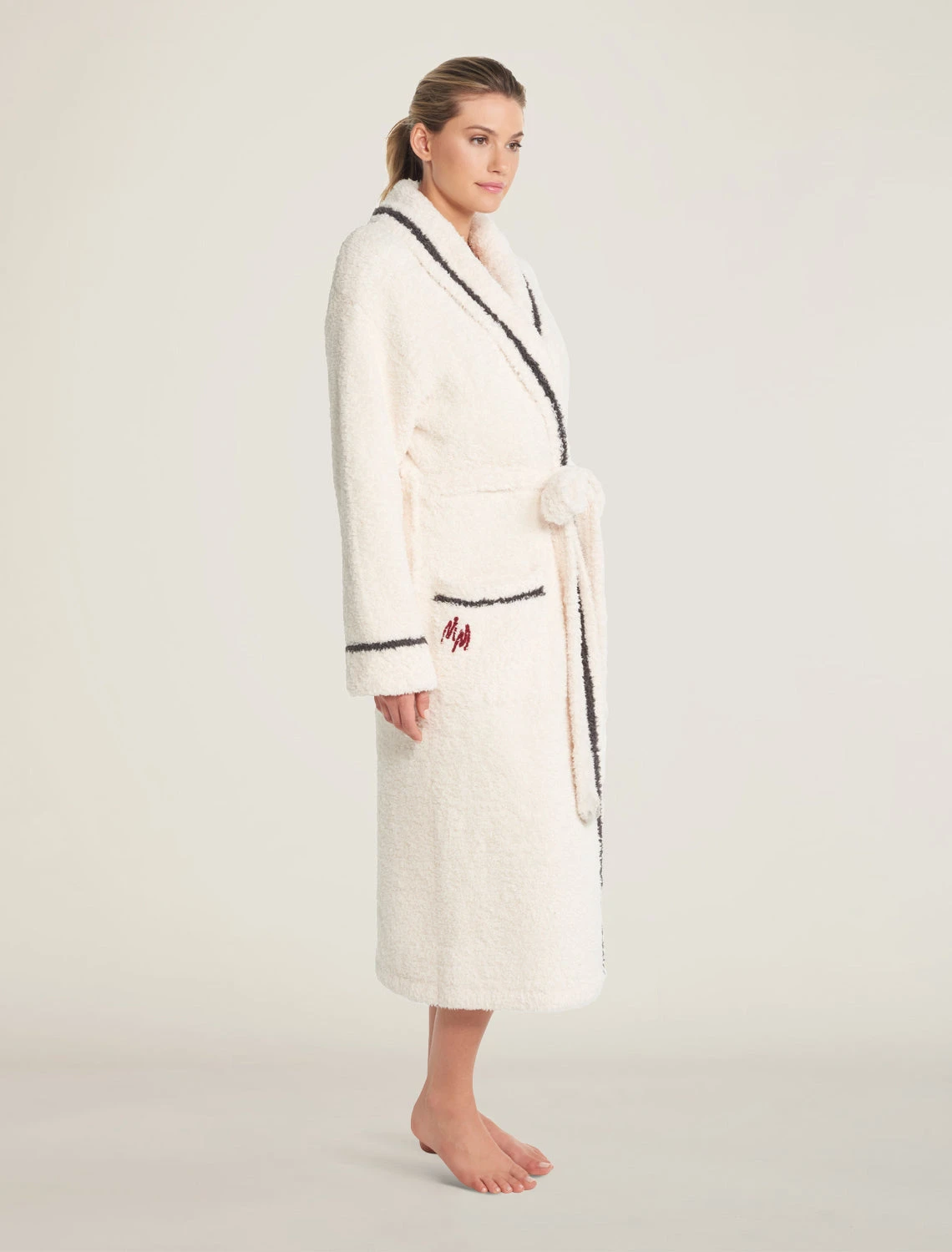 CozyChic® Classic Disney Minnie Mouse Adult Robe 2 CozyChic® Classic Disney Minnie Mouse Adult Robe - Image 2