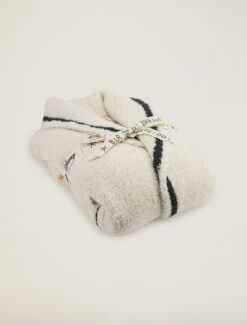 CozyChic® Classic Disney Minnie Mouse Adult Robe 9 CozyChic® Classic Disney Minnie Mouse Adult Robe -Snuggle And Style D100 HR creamcarbon pkgd 5b33238d 6369 4876 8eae 892fd70cee9f