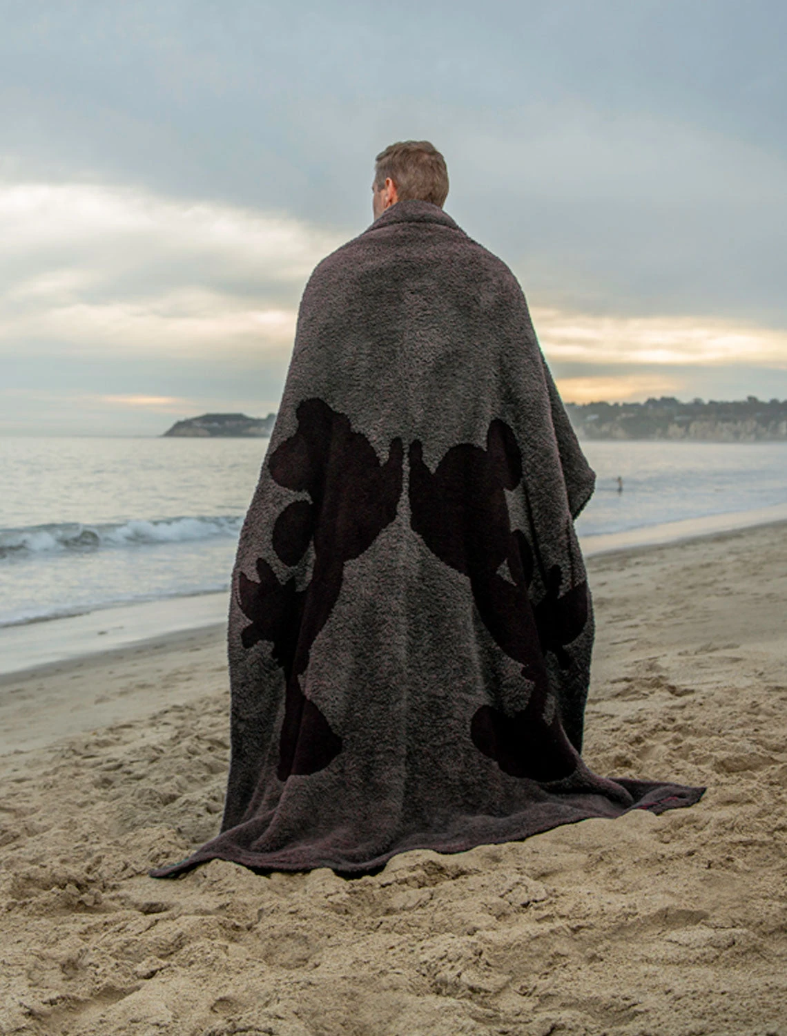 CozyChic® Classic Disney Mickey & Minnie Mouse Throw 5 CozyChic® Classic Disney Mickey & Minnie Mouse Throw - Image 5