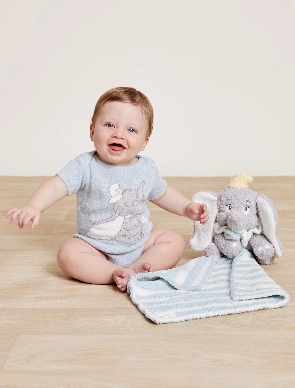 CozyChic Ultra Lite® Disney Dumbo™ Infant Set 1 CozyChic Ultra Lite® Disney Dumbo™ Infant Set